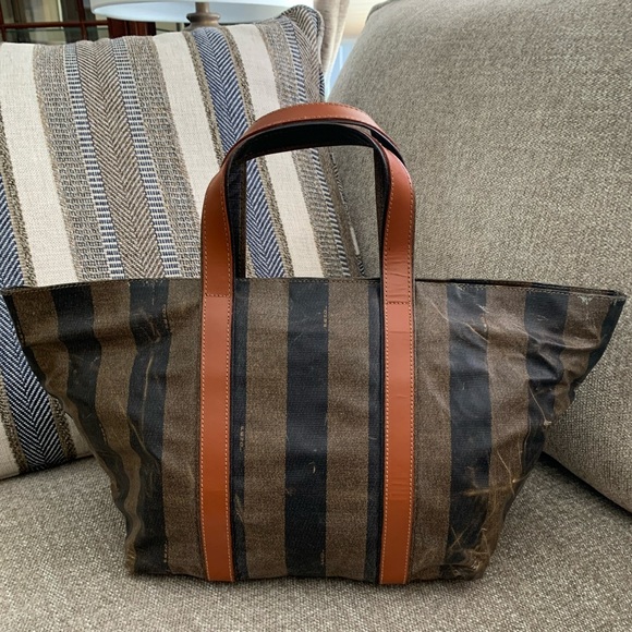 ✨ FENDI Pequin Vintage Coated Nylon Canvas and Pecan Leather Handled Tote Bag - Picture 2 of 16